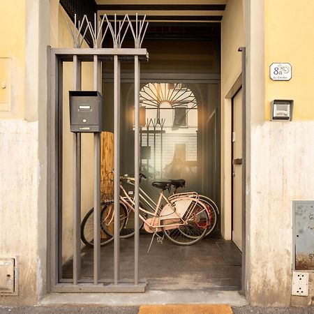 Via Cimabue 8B - Florence Charming Apartments - Metropolitan Loft In Florence - 20 Minute Walk To City Center - Excellent Base For Exploring - Less Than 5 Minute Walk To The Supermarket - Amazing Bakery On The Corner Exteriör bild