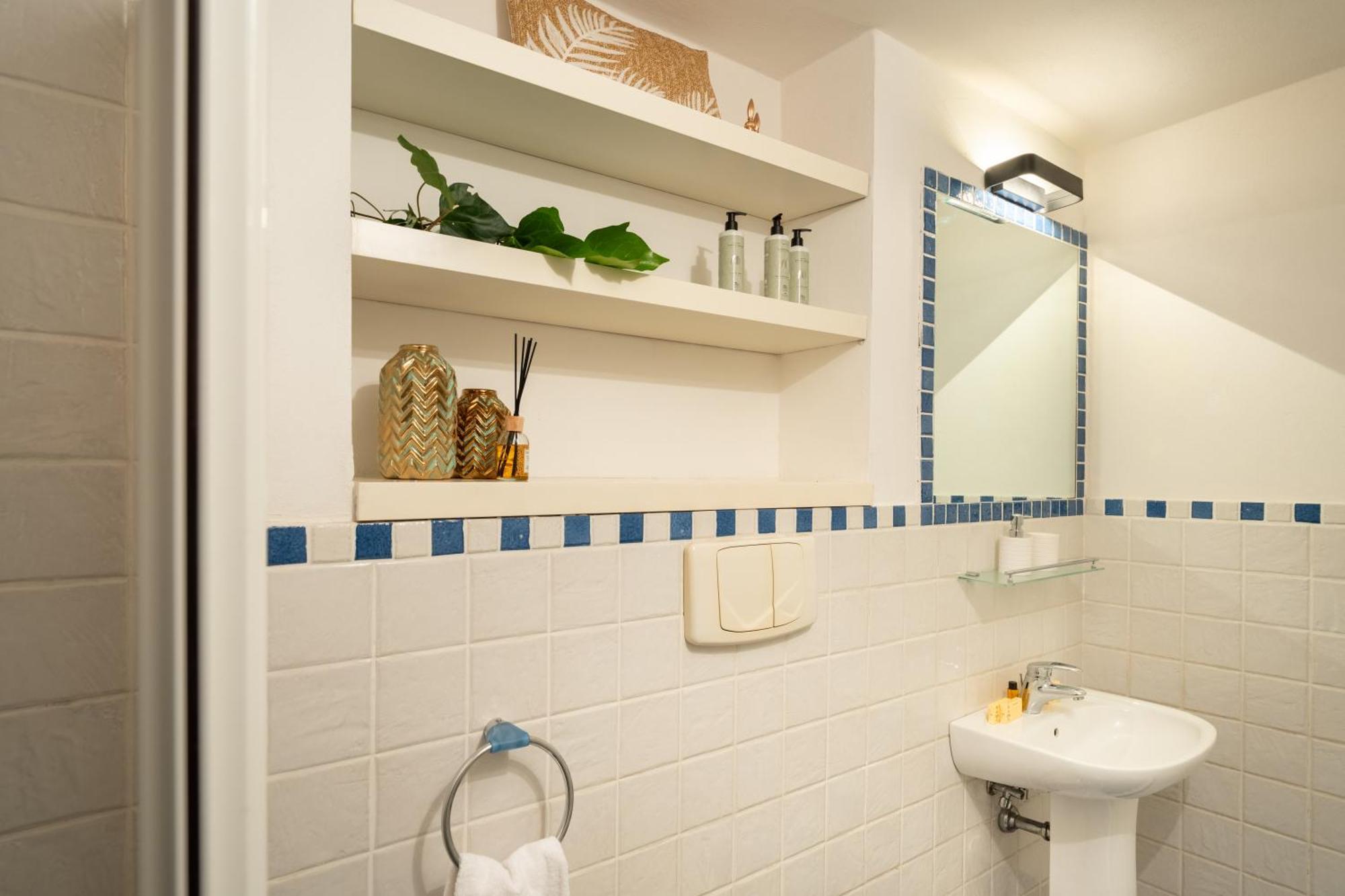 Via Cimabue 8B - Florence Charming Apartments - Metropolitan Loft In Florence - 20 Minute Walk To City Center - Excellent Base For Exploring - Less Than 5 Minute Walk To The Supermarket - Amazing Bakery On The Corner Exteriör bild