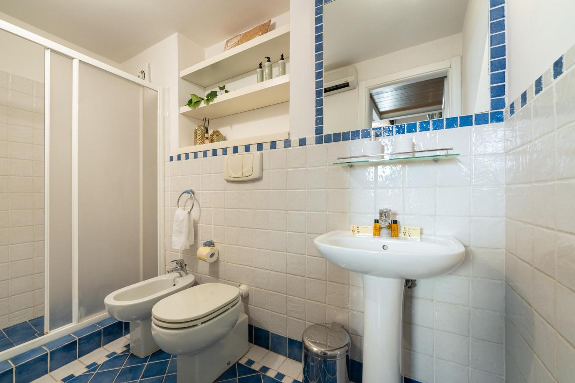 Via Cimabue 8B - Florence Charming Apartments - Metropolitan Loft In Florence - 20 Minute Walk To City Center - Excellent Base For Exploring - Less Than 5 Minute Walk To The Supermarket - Amazing Bakery On The Corner Exteriör bild